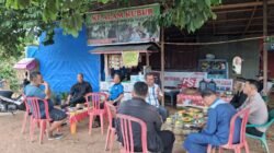 Kapolsek Tanjung Morawa Sambangi Tokoh Masyarakat di Kafe Alam Kubur