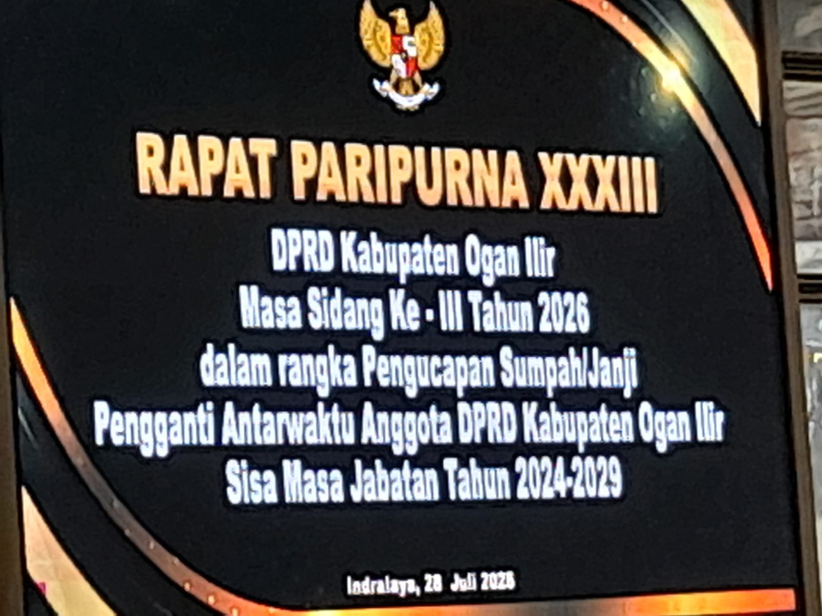 DPRD Ogan Ilir Gelar Paripurna, Donal Apri S.E. Resmi Ucapkan Sumpah PAW Anggota DPRD DPRD Ogan Ilir Gelar Paripurna, Donal Apri S.E. Resmi Ucapkan Sumpah PAW Anggota DPRD