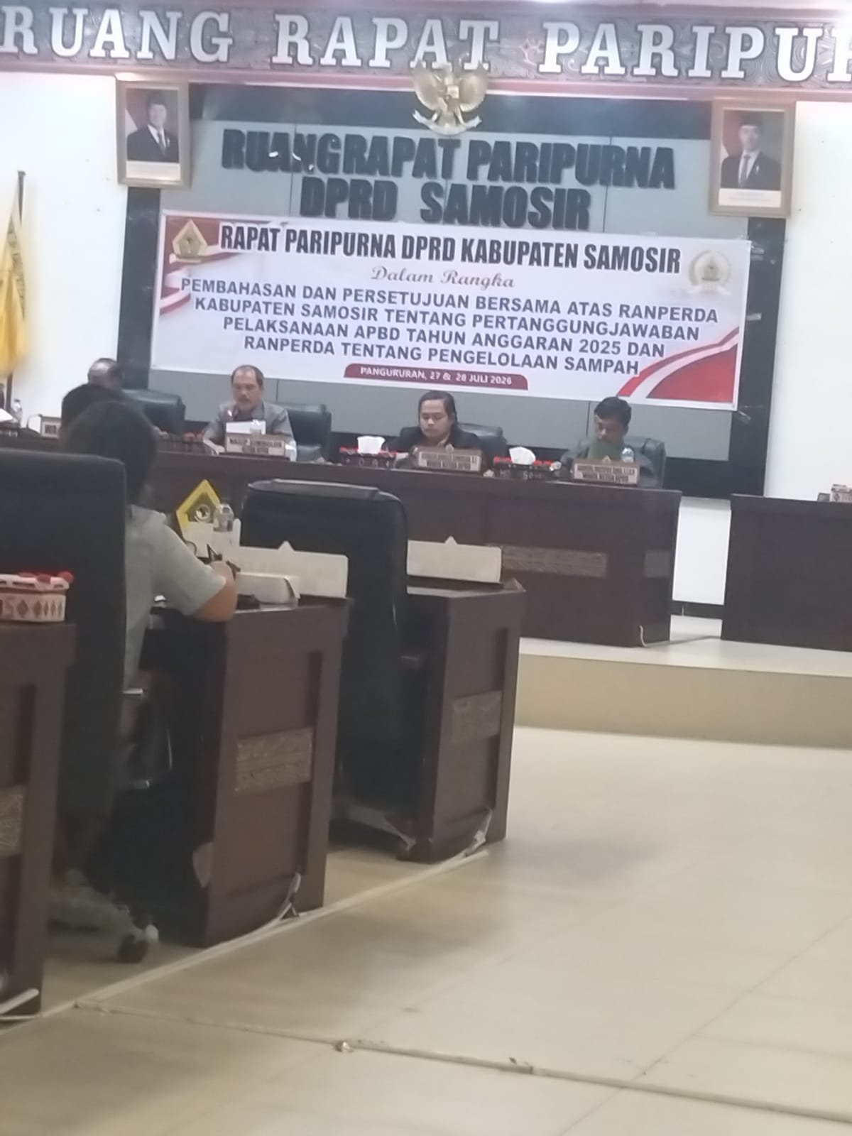 Bupati Samosir Hadir, Namun Setelah Skor Ketiga Justru Hanya 6 Anggota DPRD Samosir yang Ikut Rapat Paripurna Selasa 28 Juli 2026 Bupati Samosir Hadir, Namun Setelah Skor Ketiga Justru Hanya 6 Anggota DPRD Samosir yang Ikut Rapat Paripurna Selasa 28 Juli 2026