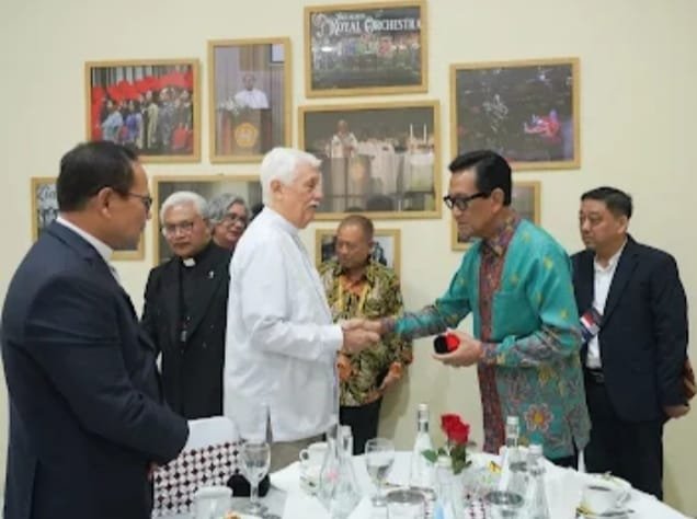 Sri Sultan HB X dan Pater Arturo Sosa Serukan Kepemimpinan Yang Berakar Pada Kebijaksanaan dan Martabat Manusia Sri Sultan HB X dan Pater Arturo Sosa Serukan Kepemimpinan Yang Berakar Pada Kebijaksanaan dan Martabat Manusia