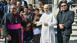 DITERIMA PAUS LEO XIV: Patung St. Yusuf Arimatea, Mukjizat Untuk Niko DITERIMA PAUS LEO XIV: Patung St. Yusuf Arimatea, Mukjizat Untuk Niko