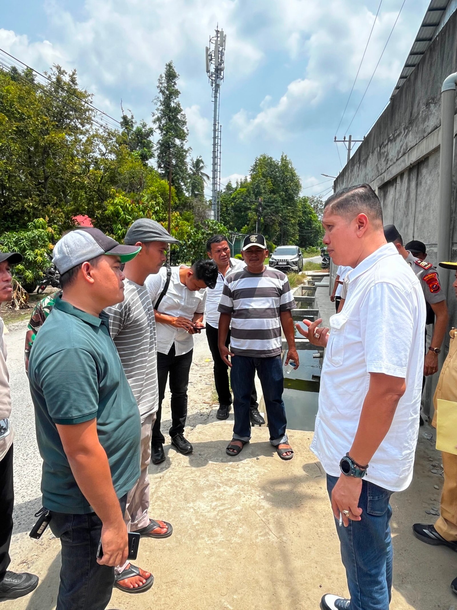 Diwarnai Aksi Sepihak Warga, Perusahaan Tetap Komit Jalani Prosedur Resmi Diwarnai Aksi Sepihak Warga, Perusahaan Tetap Komit Jalani Prosedur Resmi