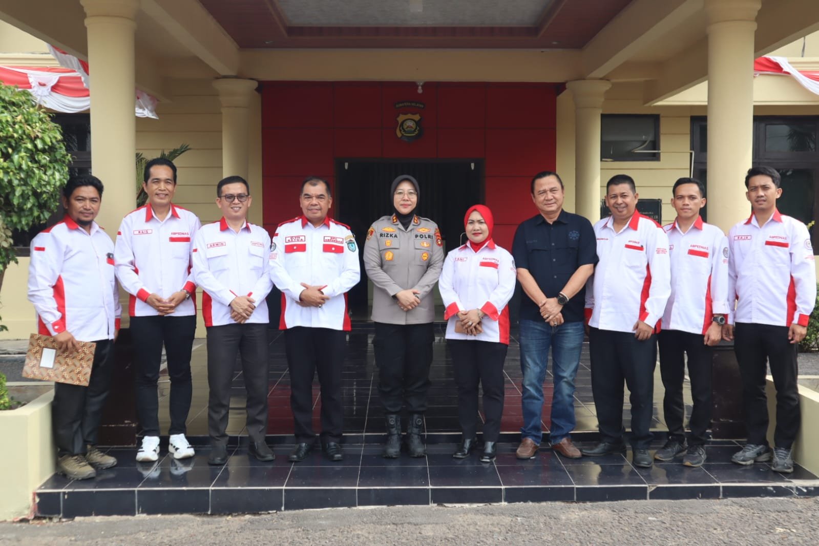 Perkuat Sinergi Jaga Desa Aman dan Transparan, Kapolres Ogan Ilir Terima Silaturahmi ABPEDNAS Perkuat Sinergi Jaga Desa Aman dan Transparan, Kapolres Ogan Ilir Terima Silaturahmi ABPEDNAS