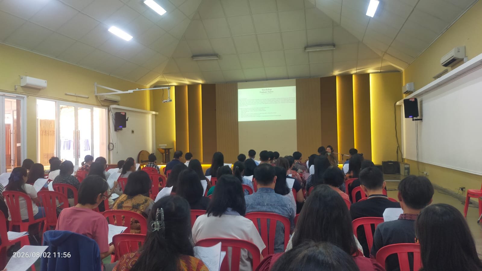 Menyanyikan Kemuliaan Tuhan: Paroki St. Yoseph Palembang Gelar Workshop Paduan Suara Demi Keselarasan TPE 2020
