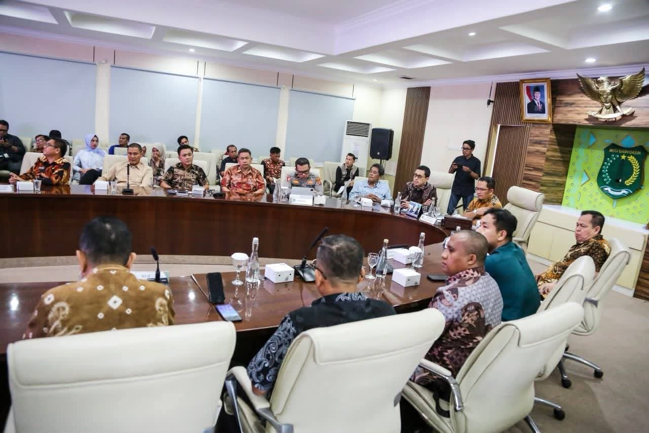 Sinergi Pemkab Muba dan Kementerian Koperasi Siapkan Agenda Nasional Hilirisasi Kelapa Sawit Seminar dan Peresmian Pabrik KUD Sejahtera Dimatangkan Sinergi Pemkab Muba dan Kementerian Koperasi Siapkan Agenda Nasional Hilirisasi Kelapa Sawit Seminar dan Peresmian Pabrik KUD Sejahtera Dimatangkan