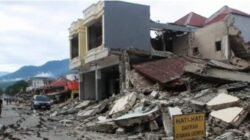Gempa Flores Mengerikan: 47 Orang Meninggal, Ribuan Warga Mengungsi, Pemerintah Bergerak Cepat Tangani Gempa NTT: Bantuan Logistik Presiden Tiba di Maumere Gempa Flores Mengerikan: 47 Orang Meninggal, Ribuan Warga Mengungsi, Pemerintah Bergerak Cepat Tangani Gempa NTT: Bantuan Logistik Presiden Tiba di Maumere