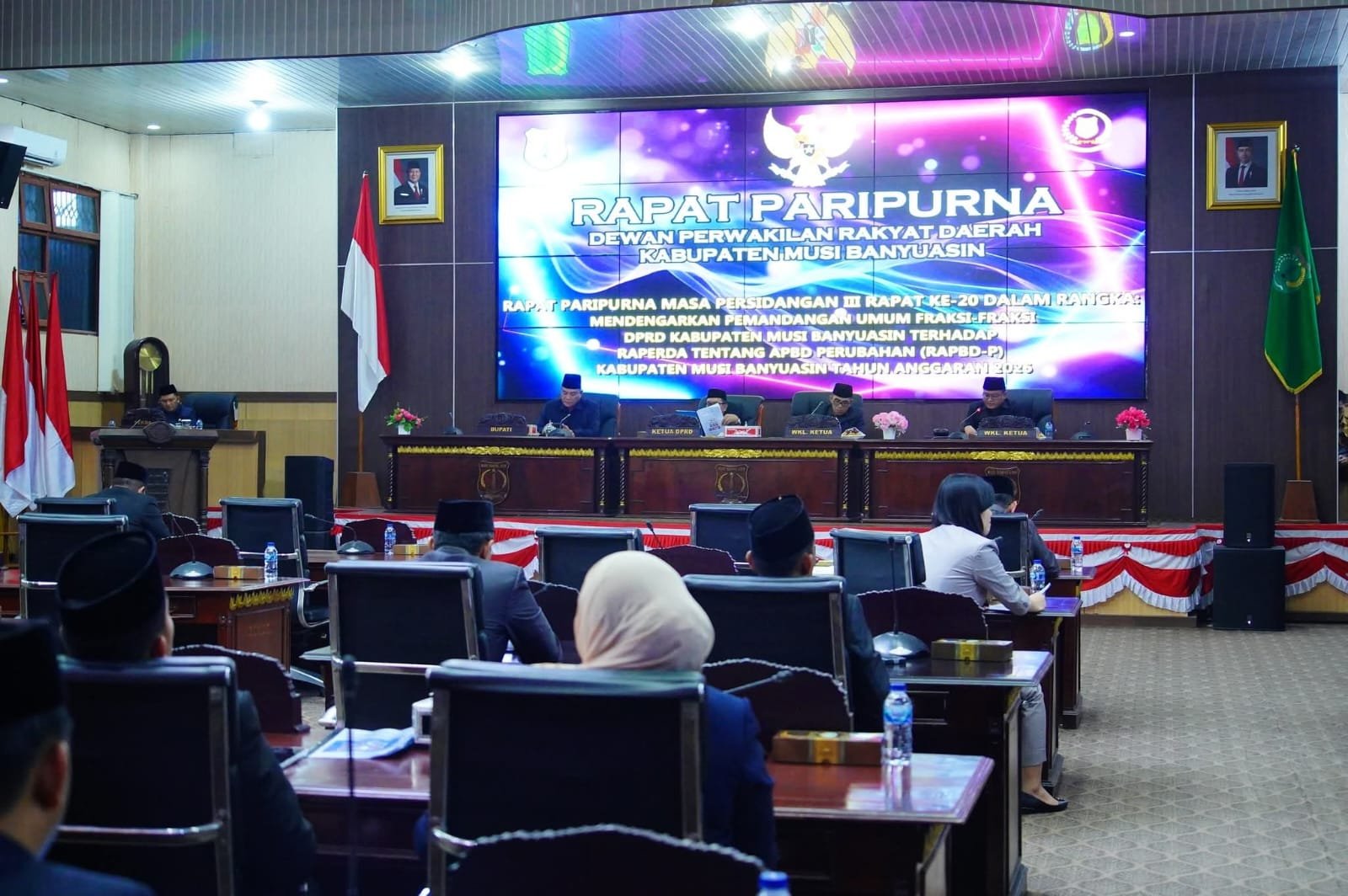Bupati Toha Hadiri Paripurna R-APBD Perubahan 2026, 7 Fraksi Sampaikan Pandangan Umum Bupati Toha Hadiri Paripurna R-APBD Perubahan 2026, 7 Fraksi Sampaikan Pandangan Umum