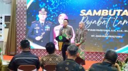 Bupati H. M. Toha Tohet Sambut AKBP Adik Listiyono dan Lepas AKBP Ruri Prastowo dalam Suasana Penuh Kehangatan di Pendopoan Griya Bumi Serasan Sekate