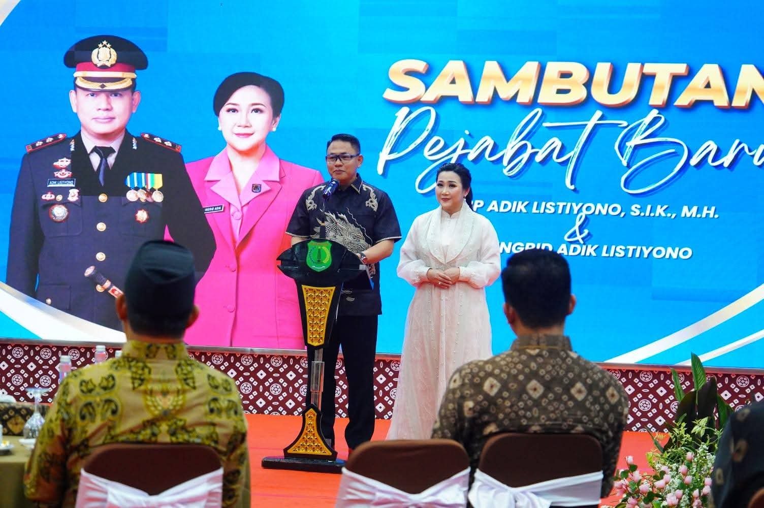 Bupati H. M. Toha Tohet Sambut AKBP Adik Listiyono dan Lepas AKBP Ruri Prastowo dalam Suasana Penuh Kehangatan di Pendopoan Griya Bumi Serasan Sekate