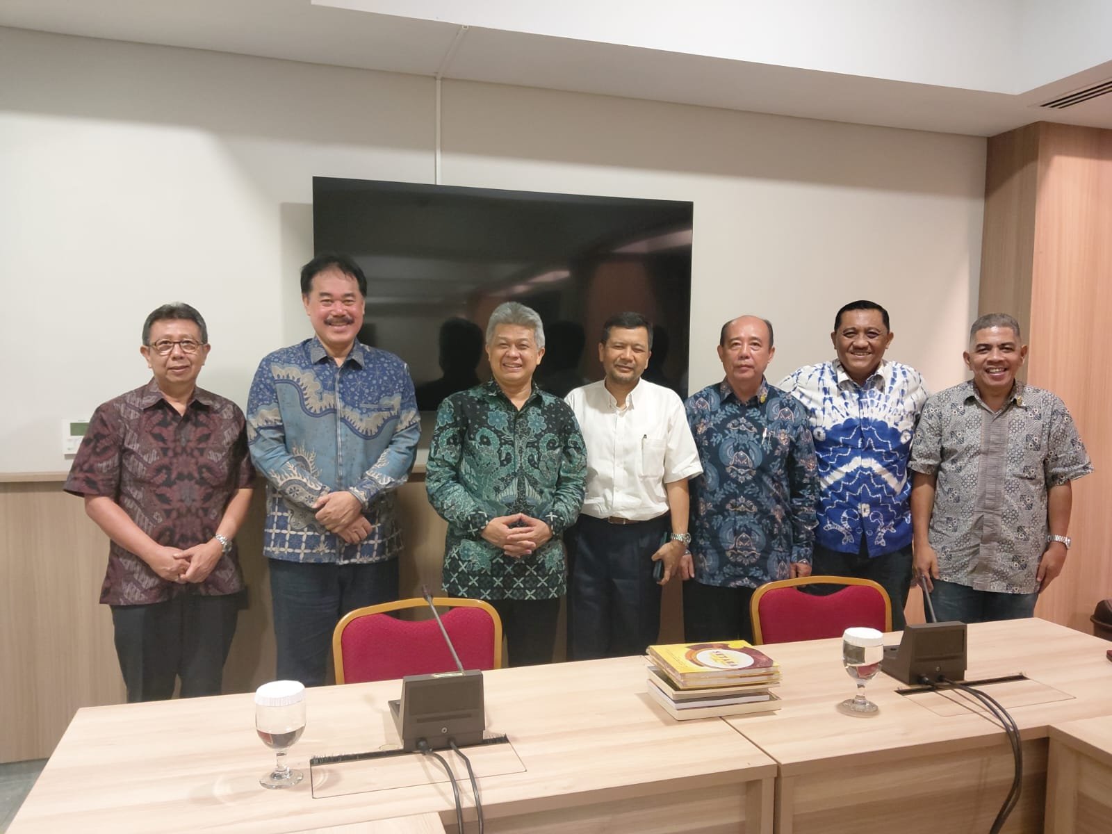 MENJELANG MUNAS 2026 IKATAN SARJANA KATOLIK INDONESIA DITERIMA AUDIENSI OLEH KETUA KWI MENJELANG MUNAS 2026 IKATAN SARJANA KATOLIK INDONESIA DITERIMA AUDIENSI OLEH KETUA KWI