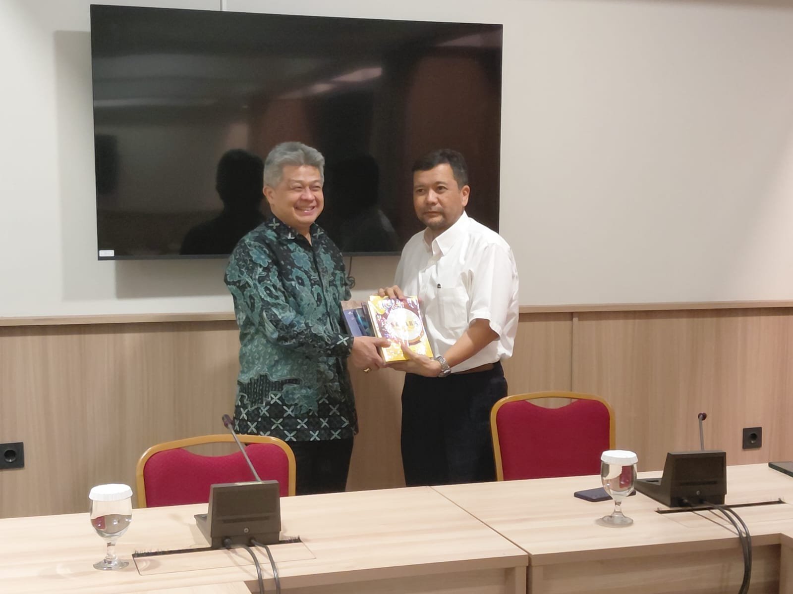 MENJELANG MUNAS 2026 IKATAN SARJANA KATOLIK INDONESIA DITERIMA AUDIENSI OLEH KETUA KWI MENJELANG MUNAS 2026 IKATAN SARJANA KATOLIK INDONESIA DITERIMA AUDIENSI OLEH KETUA KWI