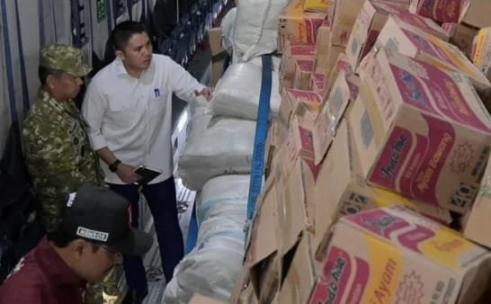 Seskab Teddy : Telah Didistribusikan 253 Ton Logistik ke NTT Seskab Teddy : Telah Didistribusikan 253 Ton Logistik ke NTT