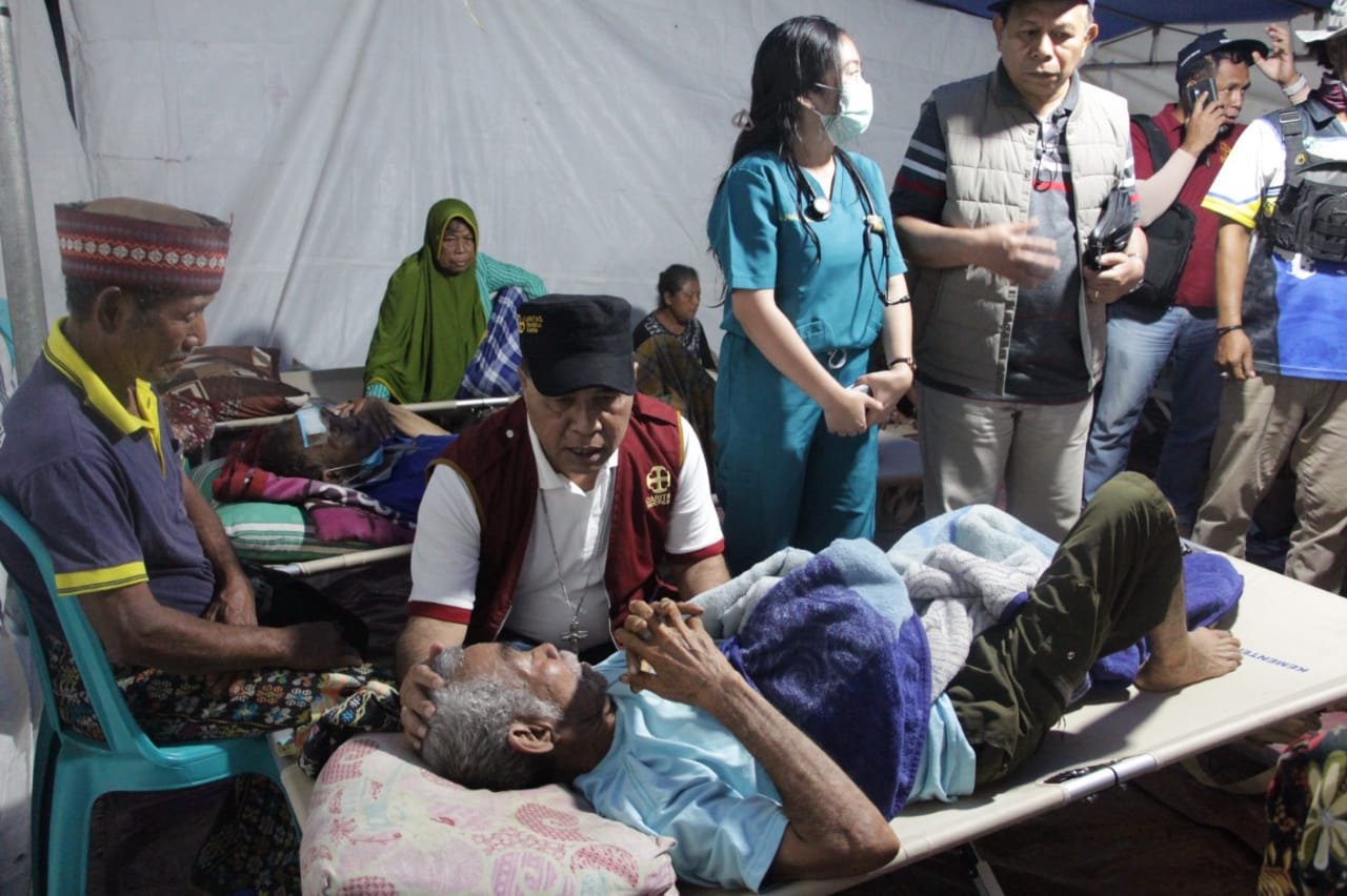 Jaringan Caritas Indonesia Kirimkan 180 Kilogram Obat-obatan dan Lakukan Pendampingan Psikososial untuk Anak Penyintas Gempa Flores