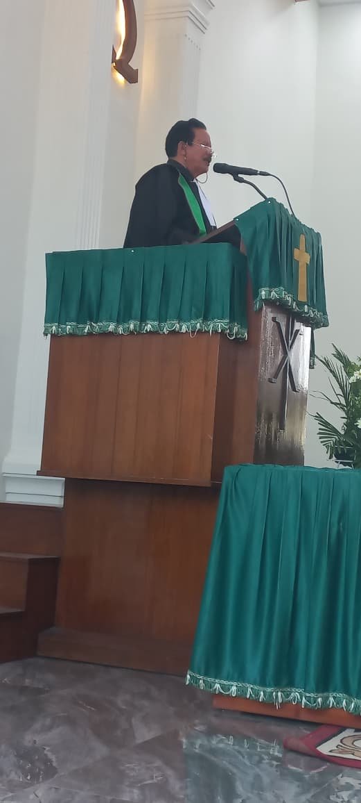 Ketika Dunia Berubah, Jangan Lepaskan Kebenaran, Mari Bertumbuh Bersama dalam Kasih Kristus Ketika Dunia Berubah, Jangan Lepaskan Kebenaran, Mari Bertumbuh Bersama dalam Kasih Kristus