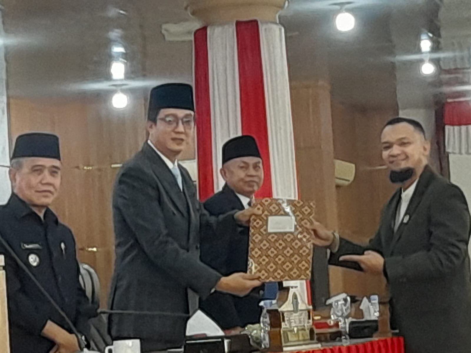 DPRD Ogan Ilir Gelar Dua Rapat Paripurna Beruntun, Bahas Laporan Reses dan Usulan Pembentukan Pansus PAD DPRD Ogan Ilir Gelar Dua Rapat Paripurna Beruntun, Bahas Laporan Reses dan Usulan Pembentukan Pansus PAD