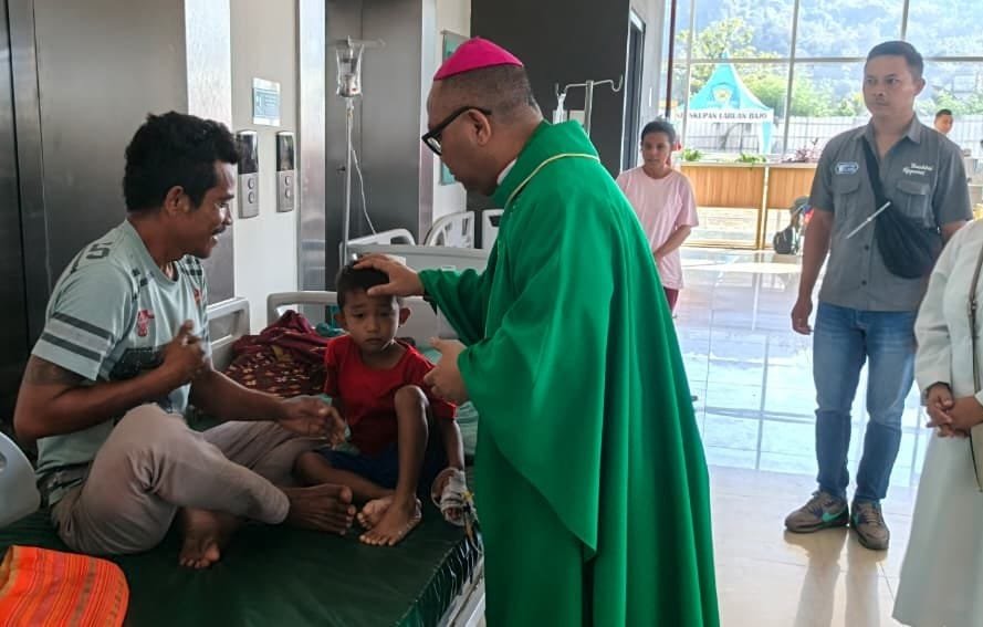 Caritas Indonesia Mengintegrasikan Pelayanan Terpadu di Empat Keuskupan Terdampak Gempa Flores Caritas Indonesia Mengintegrasikan Pelayanan Terpadu di Empat Keuskupan Terdampak Gempa Flores