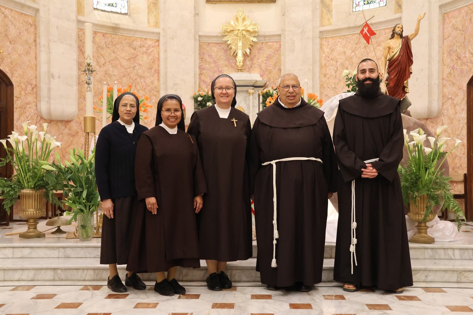 Gara-gara sebuah patung: Uskup Surabaya dan Sr Maria Dolorosa Bertemu Gara-gara sebuah patung: Uskup Surabaya dan Sr Maria Dolorosa Bertemu