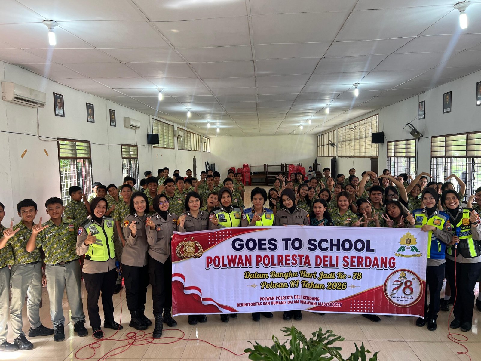 HUT Polwan Ke-78, Polwan Polresta Deli Serdang Gelar Bakti Sosial dan Police Go To School