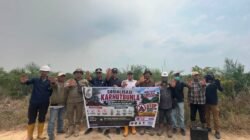 Camat Lalan Suryadi, S.Pd.I., M.Si., bersama tim melakukan peninjauan langsung ke lokasi Karhutla di area PT Campang 3 Banyuasin (perbatasan PT BKI – PT Campang 3). Camat Lalan Suryadi, S.Pd.I., M.Si., bersama tim melakukan peninjauan langsung ke lokasi Karhutla di area PT Campang 3 Banyuasin (perbatasan PT BKI – PT Campang 3).