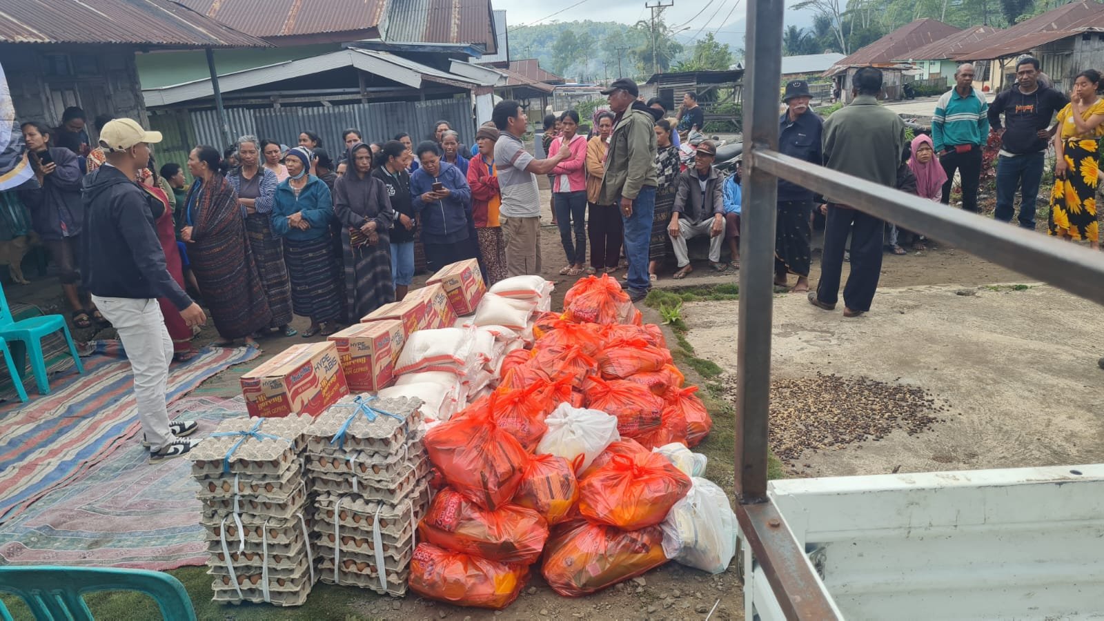 Wujud Solidaritas Kemanusiaan, GEKIRA Sumsel Salurkan Donasi untuk Korban Gempa Flores Wujud Solidaritas Kemanusiaan, GEKIRA Sumsel Salurkan Donasi untuk Korban Gempa Flores
