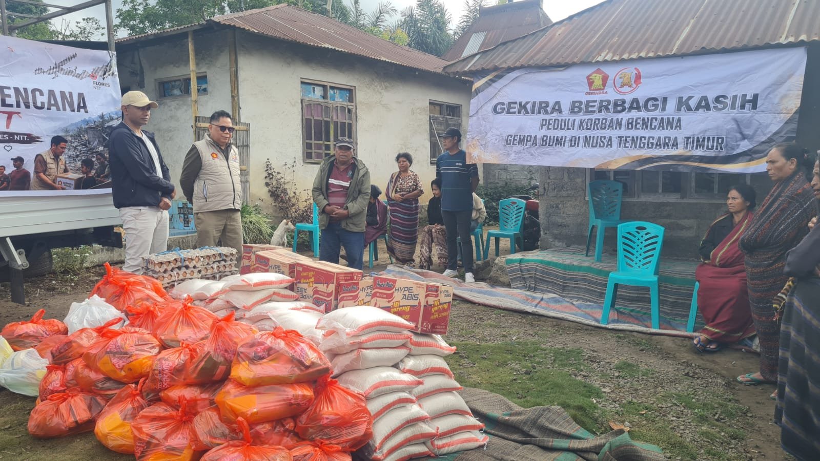 Wujud Solidaritas Kemanusiaan, GEKIRA Sumsel Salurkan Donasi untuk Korban Gempa Flores Wujud Solidaritas Kemanusiaan, GEKIRA Sumsel Salurkan Donasi untuk Korban Gempa Flores
