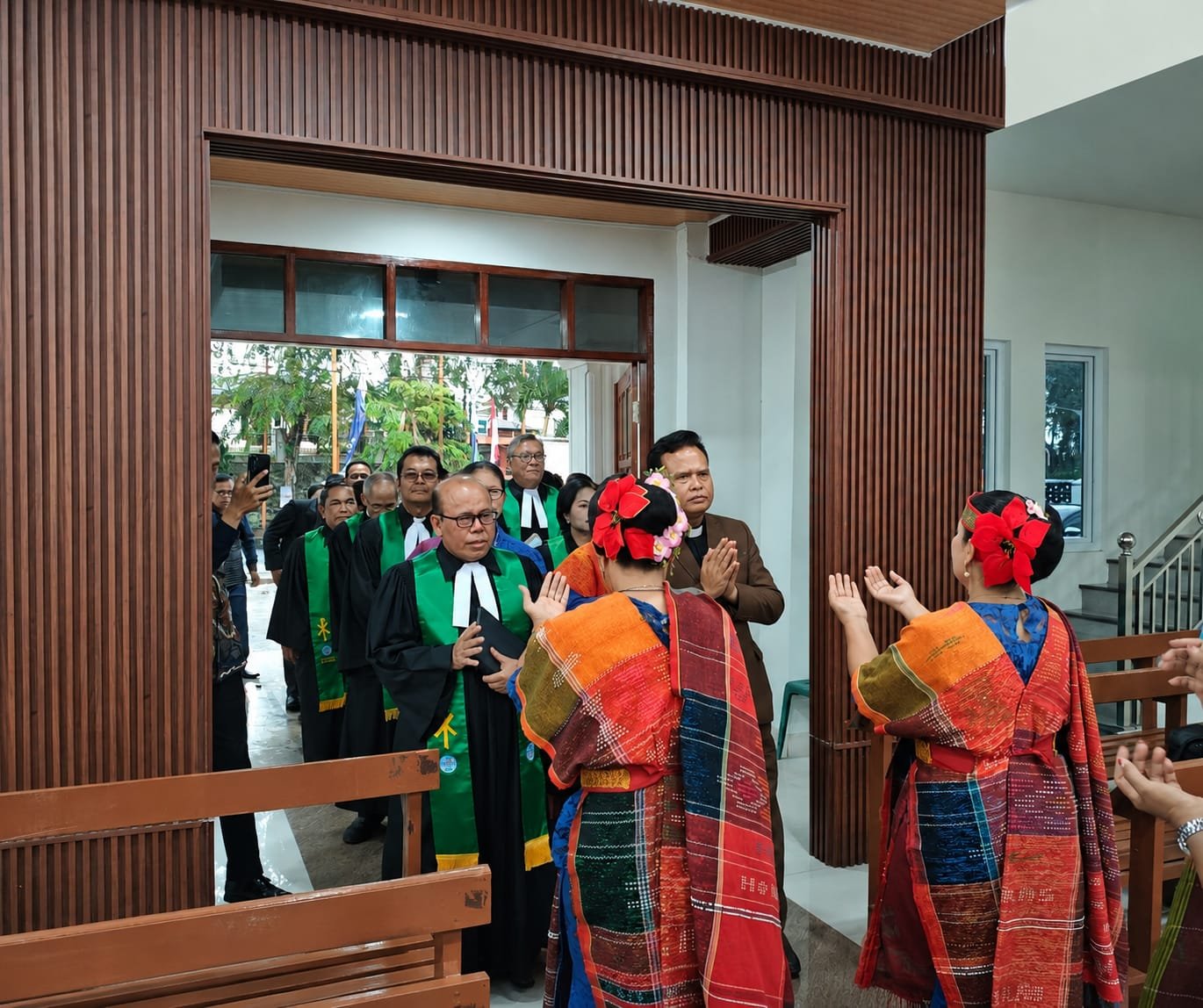 Jika Masih Ada yang Terluka dan Menangis Sendiri, Tugas Gereja Belum Selesai, Refleksi 62 Tahun GKPI Jika Masih Ada yang Terluka dan Menangis Sendiri, Tugas Gereja Belum Selesai, Refleksi 62 Tahun GKPI