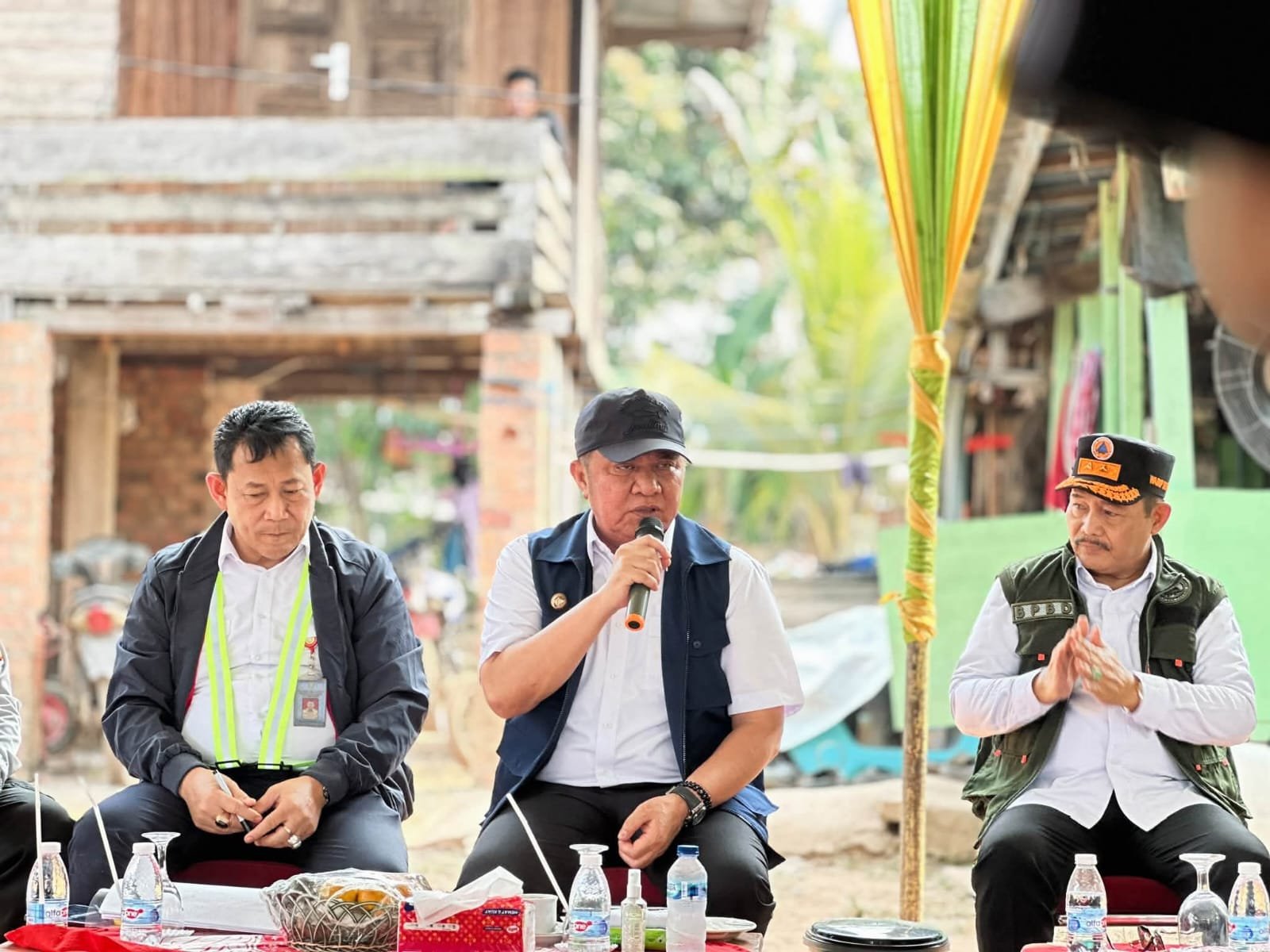 Sudah Berulang Kali Molor, Herman Deru Turun Langsung Cek Jembatan P6 Lalan Sudah Berulang Kali Molor, Herman Deru Turun Langsung Cek Jembatan P6 Lalan
