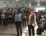 Polresta Deli Serdang Berikan Pelayanan Kesehatan Kepada Penumpang Terdampak Pembatalan Penerbangan di Bandara Kualanamu