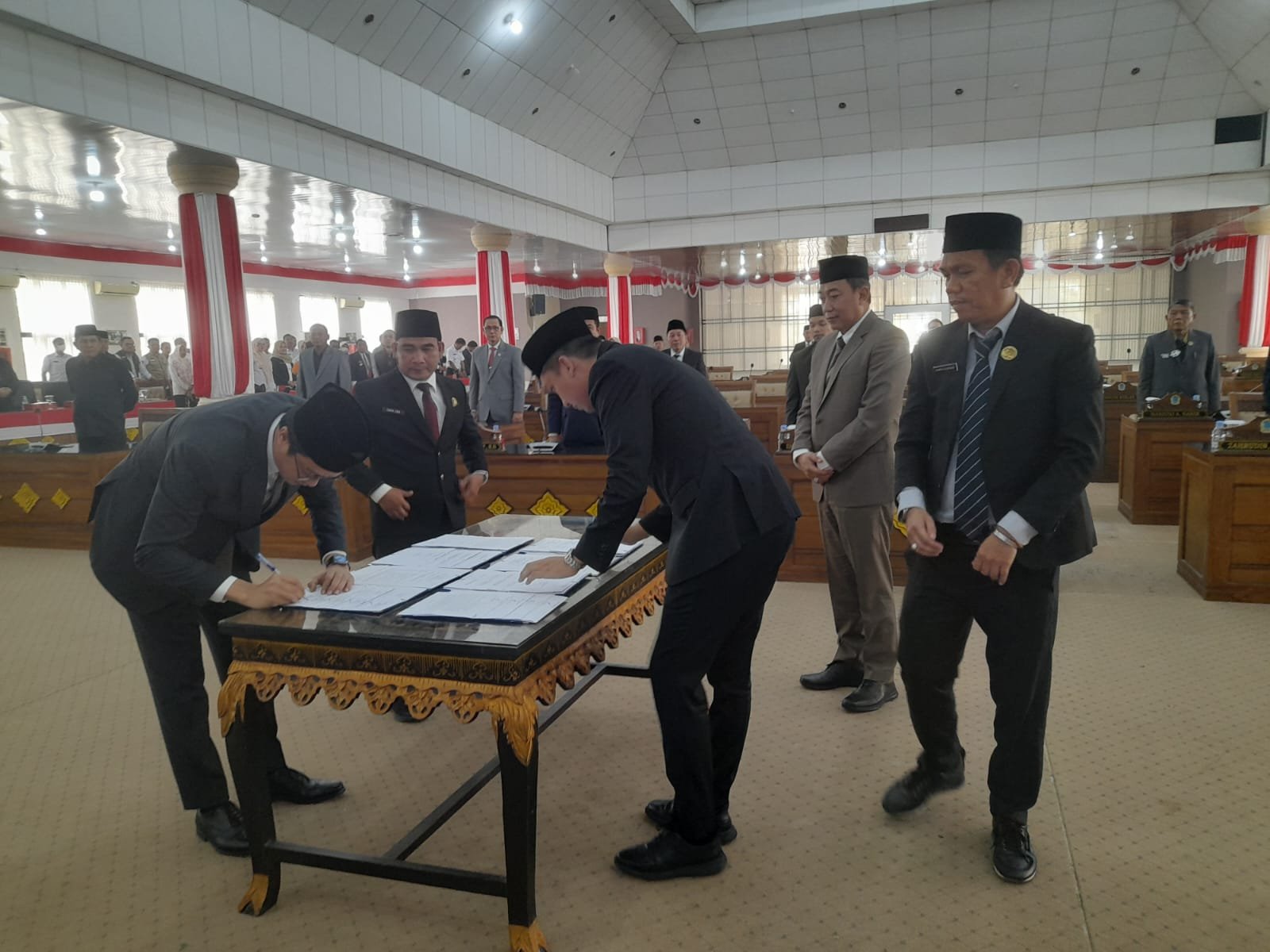 DPRD dan Pemkab Ogan Ilir Teken Nota Kesepakatan KUA-PPAS APBD 2027, Fokus pada Prioritas Pembangunan Daerah
