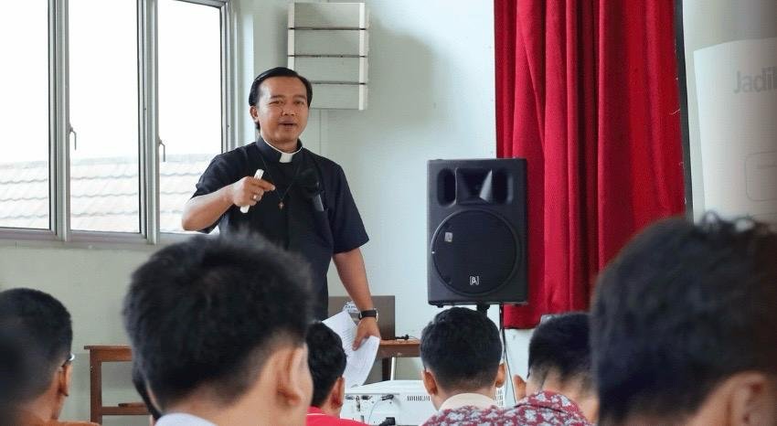 Membentuk Karakter Calon Pemimpin Masa Depan, Seminari St. Paulus Palembang Gelar Latihan Kepemimpinan Membentuk Karakter Calon Pemimpin Masa Depan, Seminari St. Paulus Palembang Gelar Latihan Kepemimpinan