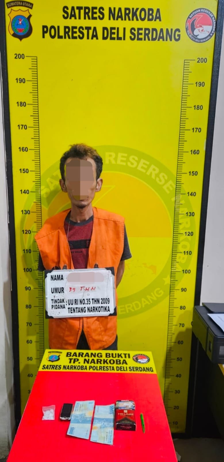 Pengedar dan Barang Bukti 4,32 Gram Sabu Diamankan Satres Narkoba Polresta Deli Serdang Pengedar dan Barang Bukti 4,32 Gram Sabu Diamankan Satres Narkoba Polresta Deli Serdang