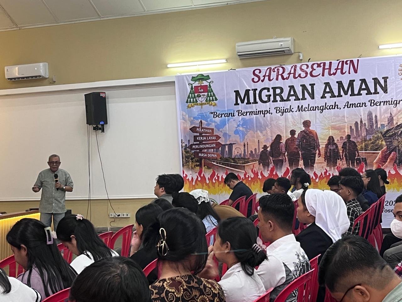 Komisi KP, JPIC, dan JPR Dehonian Keuskupan Agung Palembang Bentengi Orang Muda dari Ancaman Perbudakan Modern Komisi KP, JPIC, dan JPR Dehonian Keuskupan Agung Palembang Bentengi Orang Muda dari Ancaman Perbudakan Modern