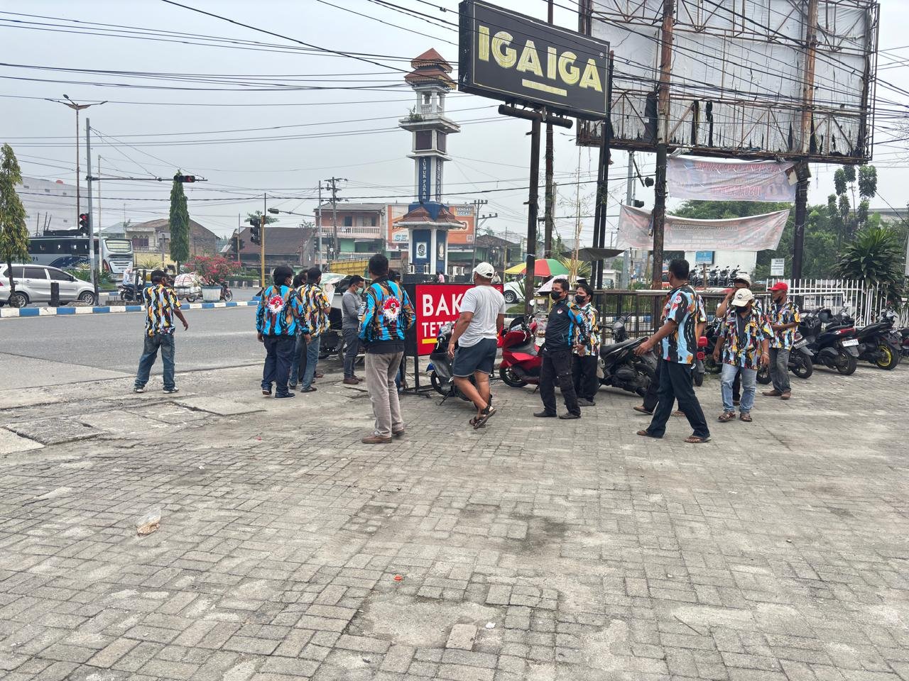 Antisipasi Bencana Kabut Asap, PKN Deli Serdang Bagi Masker Kepada Pengguna Jalan Antisipasi Bencana Kabut Asap, PKN Deli Serdang Bagi Masker Kepada Pengguna Jalan