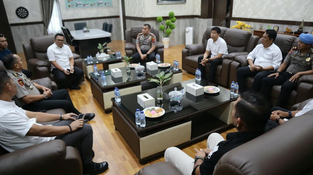 Kapolresta Deli Serdang Jalin Silaturahmi dengan Kajari, Perkuat Sinergitas Penegakan Hukum Kapolresta Deli Serdang Jalin Silaturahmi dengan Kajari, Perkuat Sinergitas Penegakan Hukum