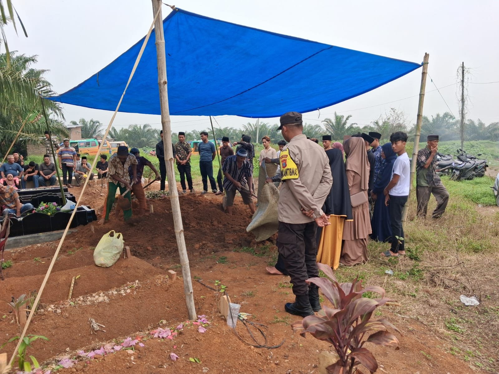 Polresta Deli Serdang Sampaikan Belasungkawa Kepada Keluarga Korban Tabrakan Polresta Deli Serdang Sampaikan Belasungkawa Kepada Keluarga Korban Tabrakan