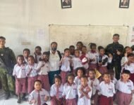 Mengajar Dengan Hati Untuk Generasi Penerus Bangsa, Pos Aroba Satgas Yonif 147/KGJ Gelar Giat Goes to School di SD YPPK Santo Andreas Distrik Aroba