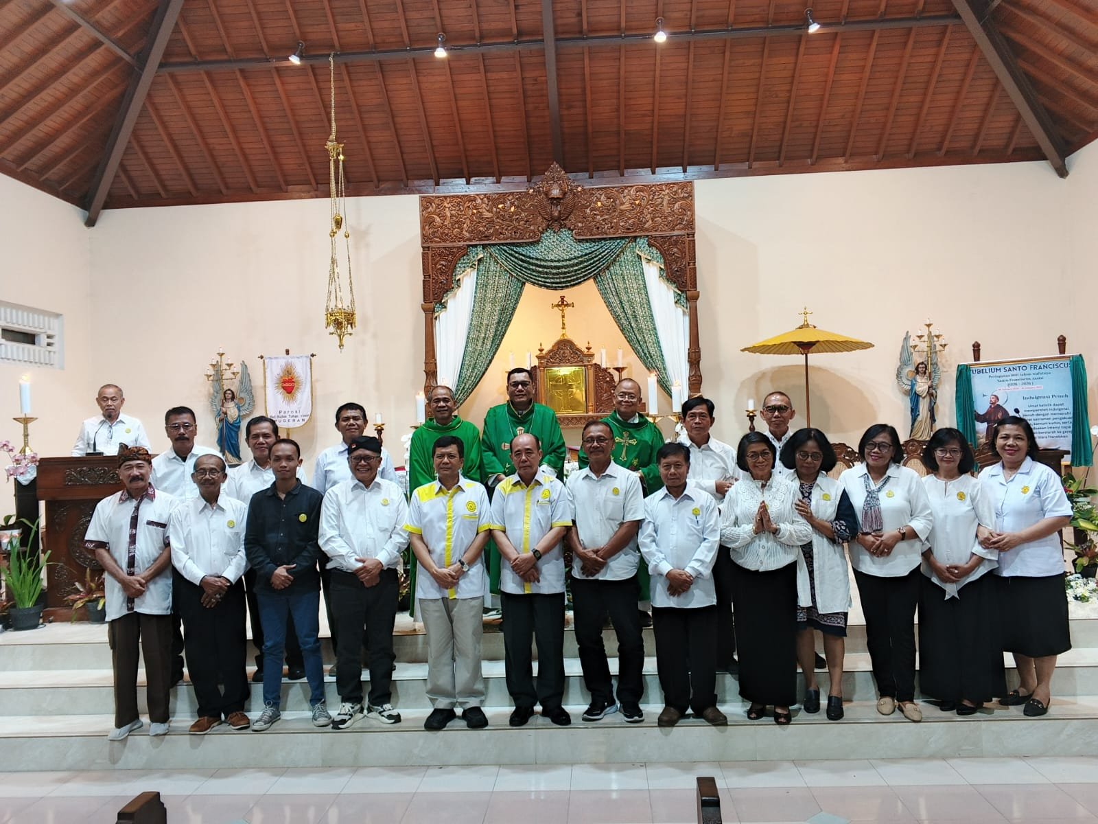 Ketua Presidium Pusat ISKA Luky A. Yusgiantoro Lantik DPD dan DPC ISKA DIY 2026 - 2030, Serukan Komitmen Bersama untuk Gereja, Bangsa, dan Kelestarian Lingkungan Ketua Presidium Pusat ISKA Luky A. Yusgiantoro Lantik DPD dan DPC ISKA DIY 2026 - 2030, Serukan Komitmen Bersama untuk Gereja, Bangsa, dan Kelestarian Lingkungan