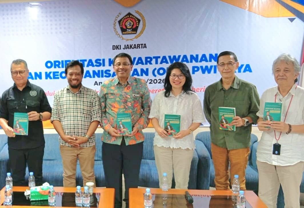 Dari Operator Telepon ke Istana, Merawat Integritas Selama 25 Tahun Dari Operator Telepon ke Istana, Merawat Integritas Selama 25 Tahun
