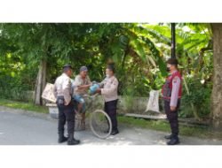 Sat Samapta Polresta Deli Serdang Bagikan Bansos Kepada Masyarakat