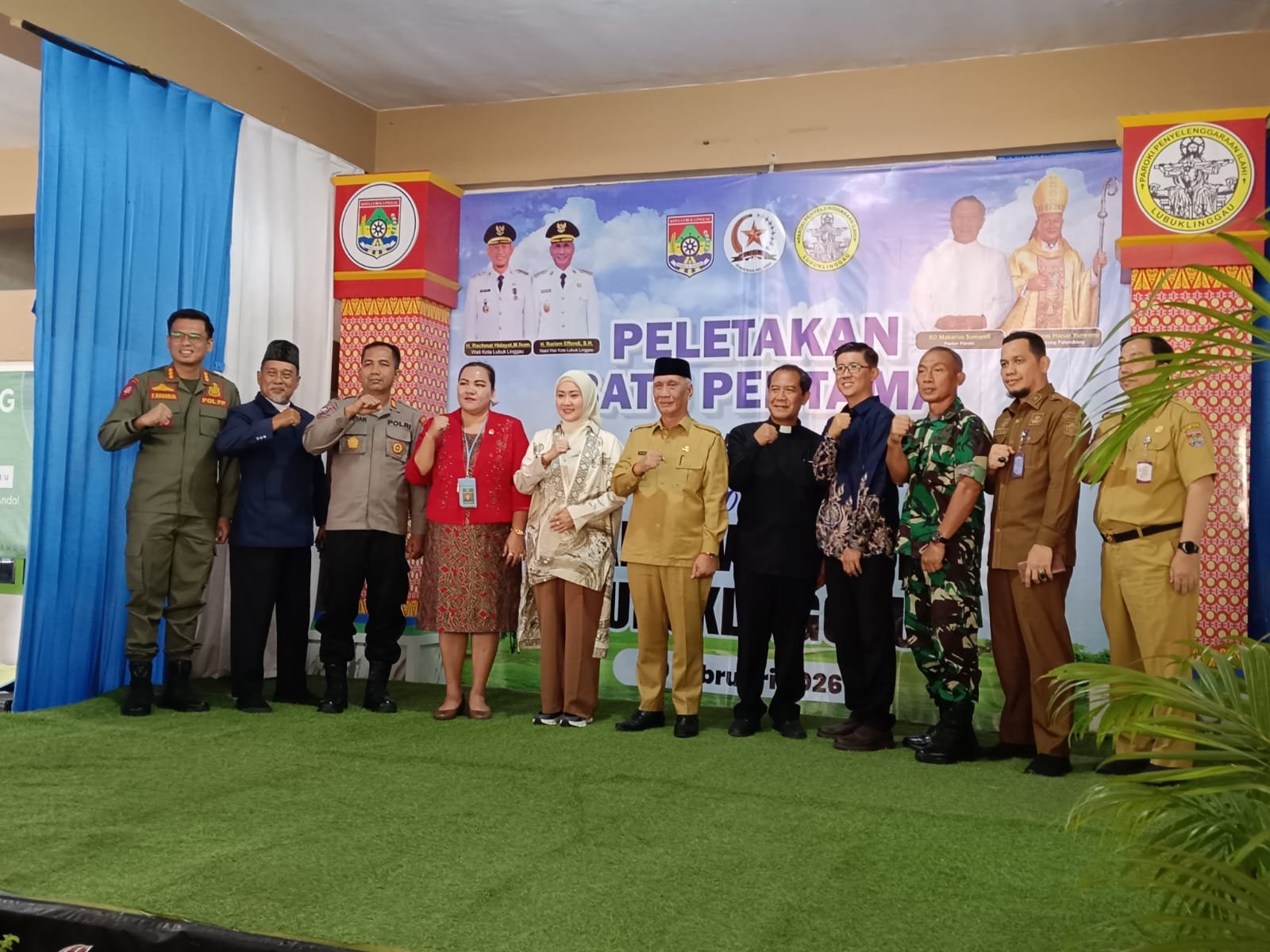 Pemkot Lubuk Linggau Hadiri Peletakan Batu Pertama Perluasan Gereja Katolik Penyelenggara Ilahi Pemkot Lubuk Linggau Hadiri Peletakan Batu Pertama Perluasan Gereja Katolik Penyelenggara Ilahi