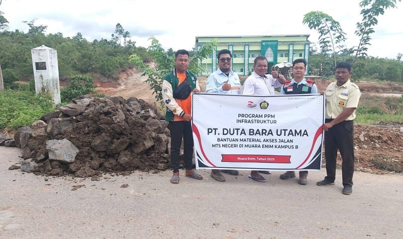Dukung Pendidikan, PT Duta Bara Utama Berikan Bantuan Akses Jalan Kampus B MTs Negeri 1 Muara Enim Dukung Pendidikan, PT Duta Bara Utama Berikan Bantuan Akses Jalan Kampus B MTs Negeri 1 Muara Enim