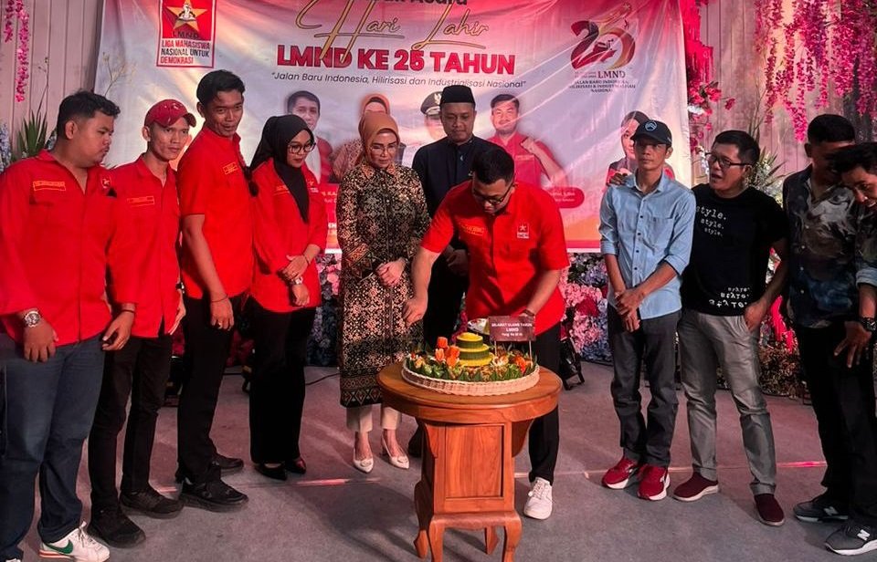 Hadiri Ultah LMND ke 25, Anita Noeringhati : LMND Selalu Konsisten Berada digaris Rakyat Hadiri Ultah LMND ke 25, Anita Noeringhati : LMND Selalu Konsisten Berada digaris Rakyat
