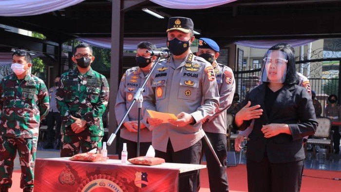 Jelang HUT Bhayangkara, Polri Akan Gelar Vaksinasi ke 1 Juta Lebih Warga Jelang HUT Bhayangkara, Polri Akan Gelar Vaksinasi ke 1 Juta Lebih Warga