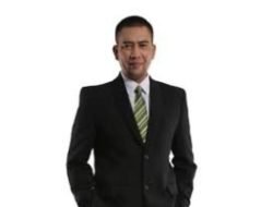 SIAPA YANG DIDUKUNG JOKOWI SEBAGAI CAPRES ADALAH PADA SIAPA JOKOWI PERCAYA MENJAGA KELUARGANYA