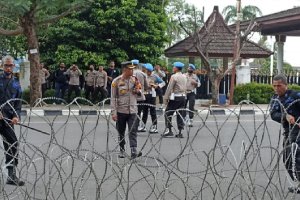 Aliansi Mahasiswa UIN Raden Fatah Palembang Gelar Unjuk Rasa Tolak Kenaikan Harga BBM, Ini Rekayasa Jalan