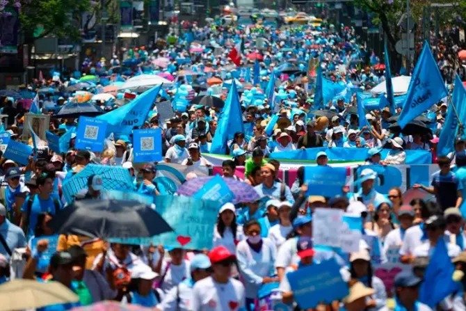 Sebanyak 25.000 Orang Terlibat Pawai untuk Kehidupan di Mexico City untuk Menuntut Diakhirinya Aborsi Sebanyak 25.000 Orang Terlibat Pawai untuk Kehidupan di Mexico City untuk Menuntut Diakhirinya Aborsi