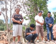 Doa di Atas Kayu Besar Banjir Bandang Sarulla, Warga: Lasdo Rohanami Ale Marukkil Hami
