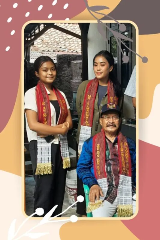 SIMARMATA WENDEILYNA ULOS DUKUNG STOLA ULOS UNTUK SOUVENIR DARI SAMOSIR SEBAGAI DAERAH SUPER PRIORITAS PARIWISATA