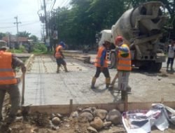 Dengan Partisipasi Warga Pengerjaan Lahan Parkir TPU Sei Selayur