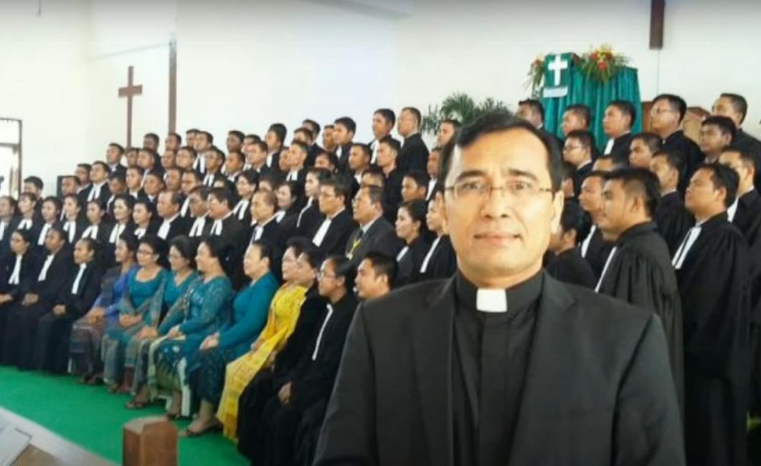 Ephorus HKBP Pdt. Dr. Robinson Butarbutar Mengirimkan Pesan melalui WhatsApp Kepada Semua Praeses HKBP bahwa Covid-19 Meningkat di Banyak Daerah Ephorus HKBP Pdt. Dr. Robinson Butarbutar Mengirimkan Pesan melalui WhatsApp Kepada Semua Praeses HKBP bahwa Covid-19 Meningkat di Banyak Daerah